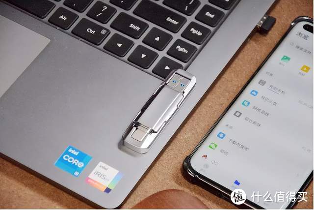 手机内存拓展方案优选，aigo U393双口固态U盘，成为我移动办公利器