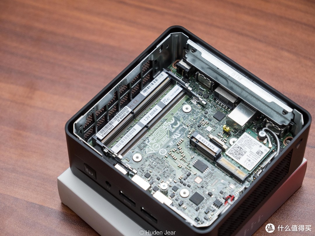 intel NUC12 华尔街峡谷 i7 测评：迷你小巧，但是性能强劲