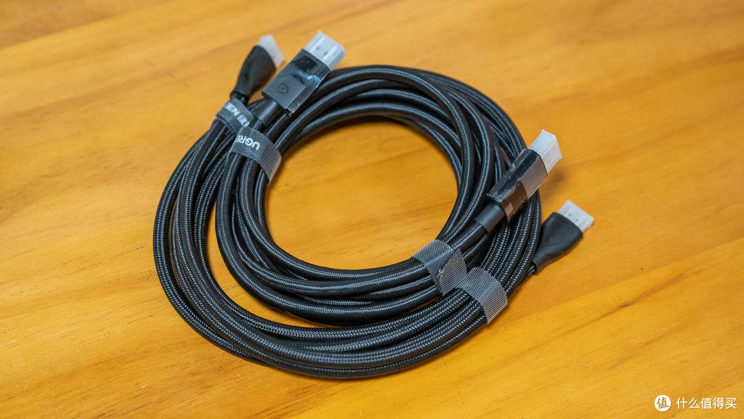 双十一桌面推荐:两台显示器如何摆放才能实现生产力最优解?