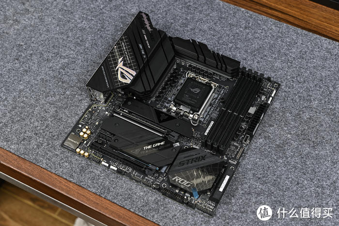 无光风冷主机——ROG Z690G+分形工艺Define7 mini装机展示