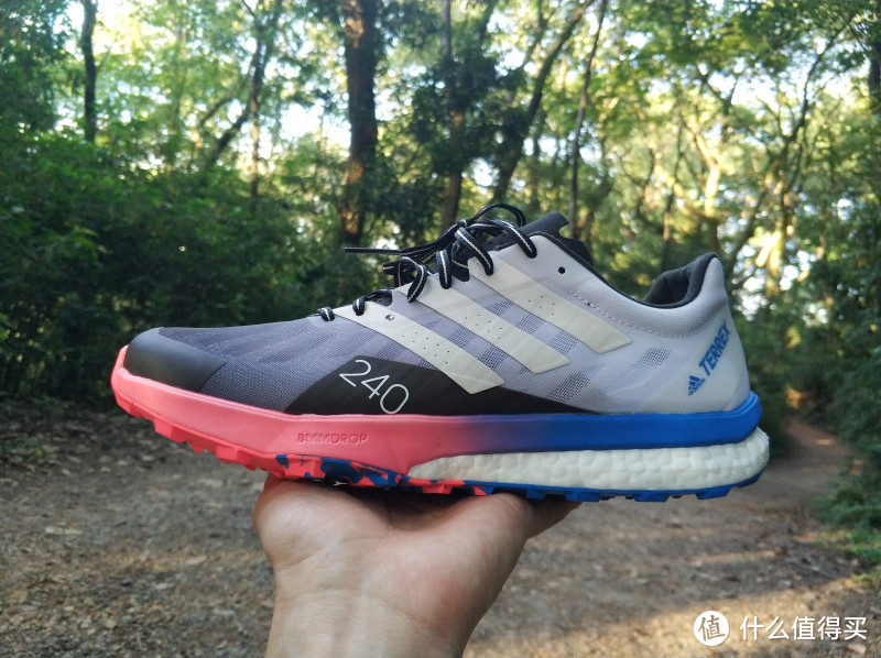 颜值在线的轻便竞速越野跑鞋：Adidas Terrex Speed Ultra
