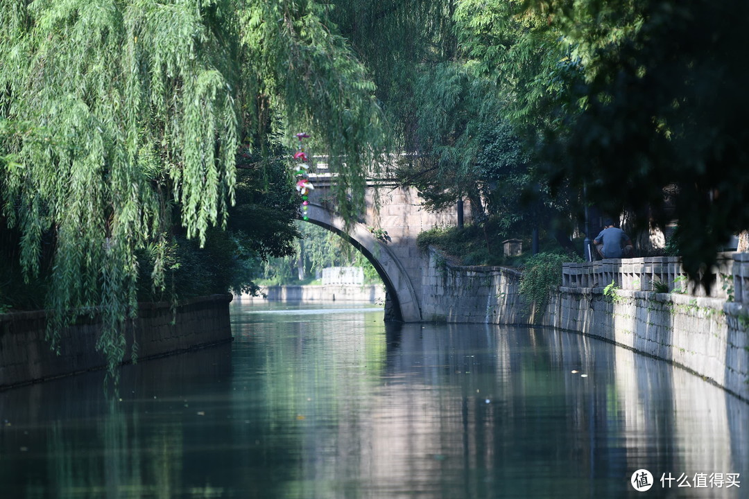 “菜市河”风光