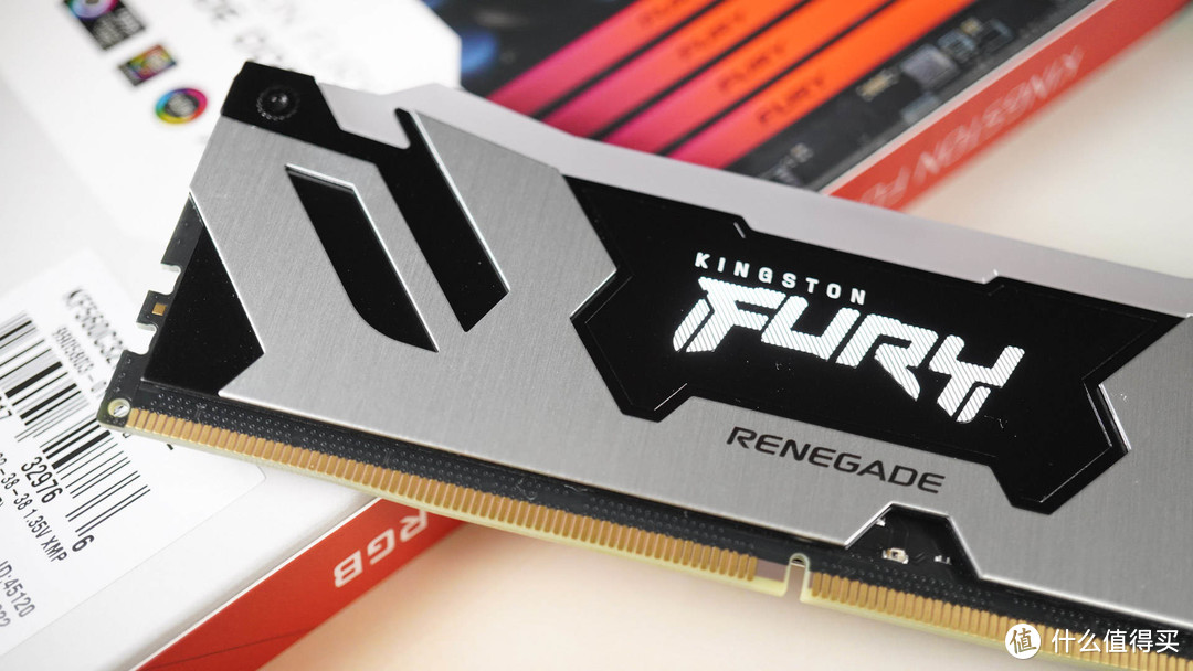 碾压DDR4！金士顿 Renegade叛逆者 DDR5 6000 灯条内存超频