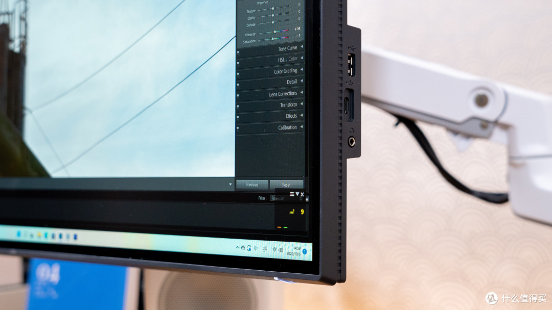 双十一桌面推荐:两台显示器如何摆放才能实现生产力最优解?