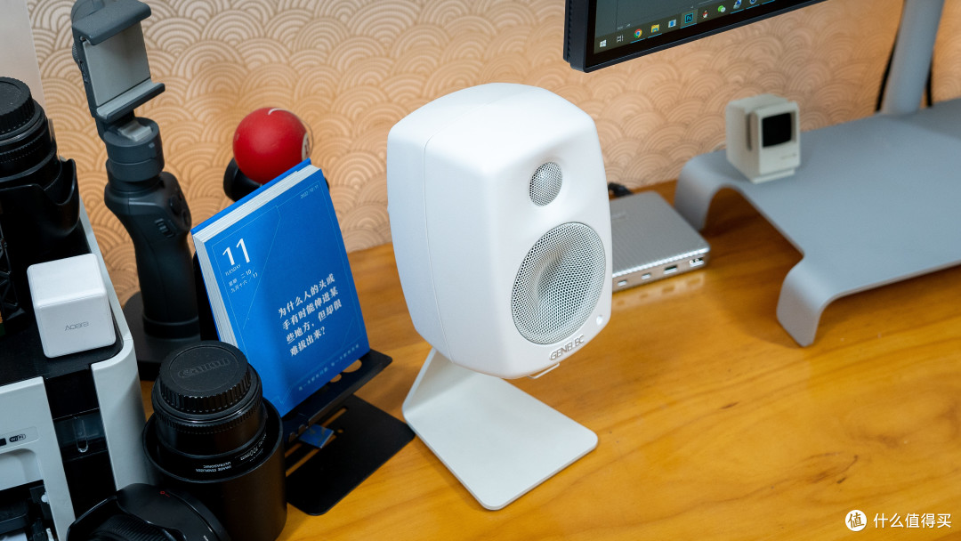 双十一桌面推荐:两台显示器如何摆放才能实现生产力最优解?