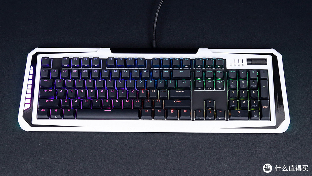 杜伽GK90 Nebula RGB游戏机械键盘评测