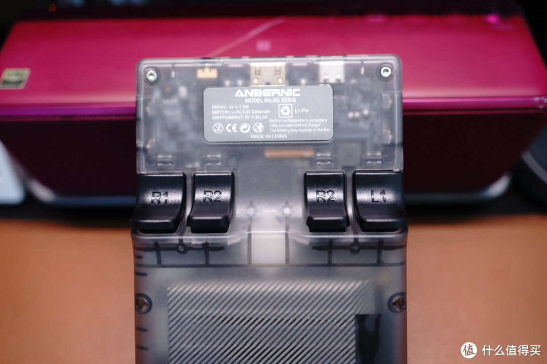 Gameboy掌机的“精神复刻”，科技以换壳为本-RG353VS掌机赏析