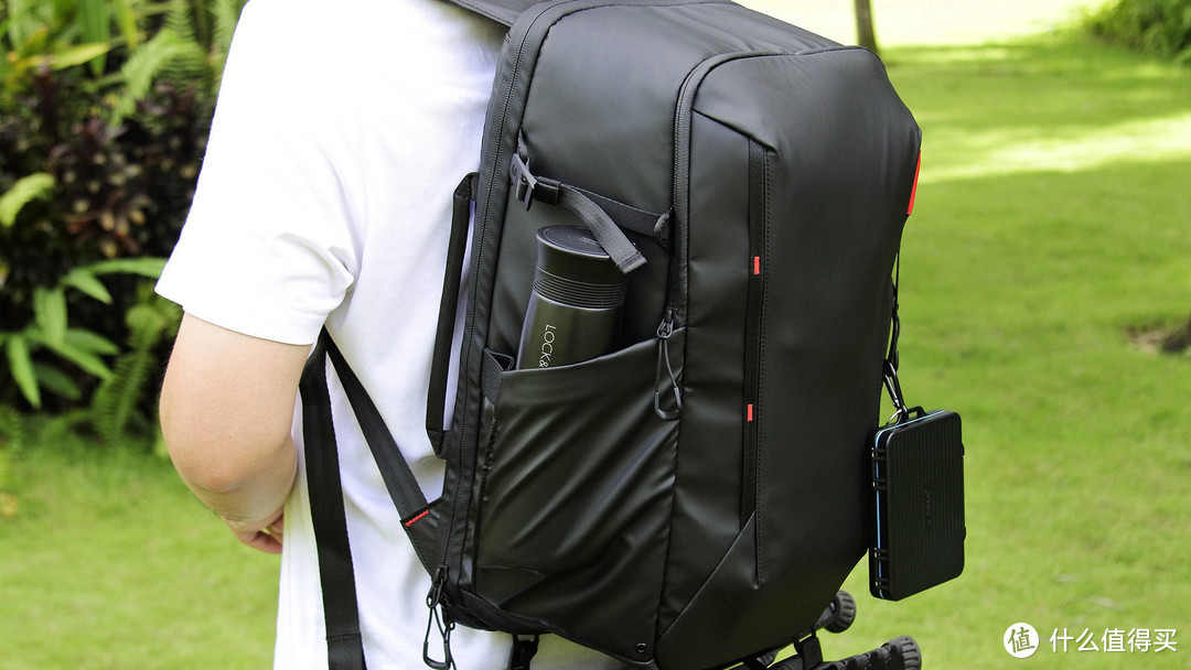 OneMo Lite 摄影背包：年轻人的商务摄影包，爬山涉水风雨无阻 