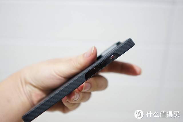 颜值巅峰，PITAKA iPhone 14系列芳纶纤维磁吸手机壳