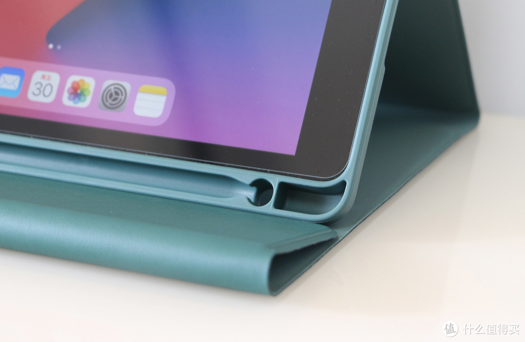 投入百元，就让iPad成为真的笔记本电脑！B.O.W iPad键盘保护套体验