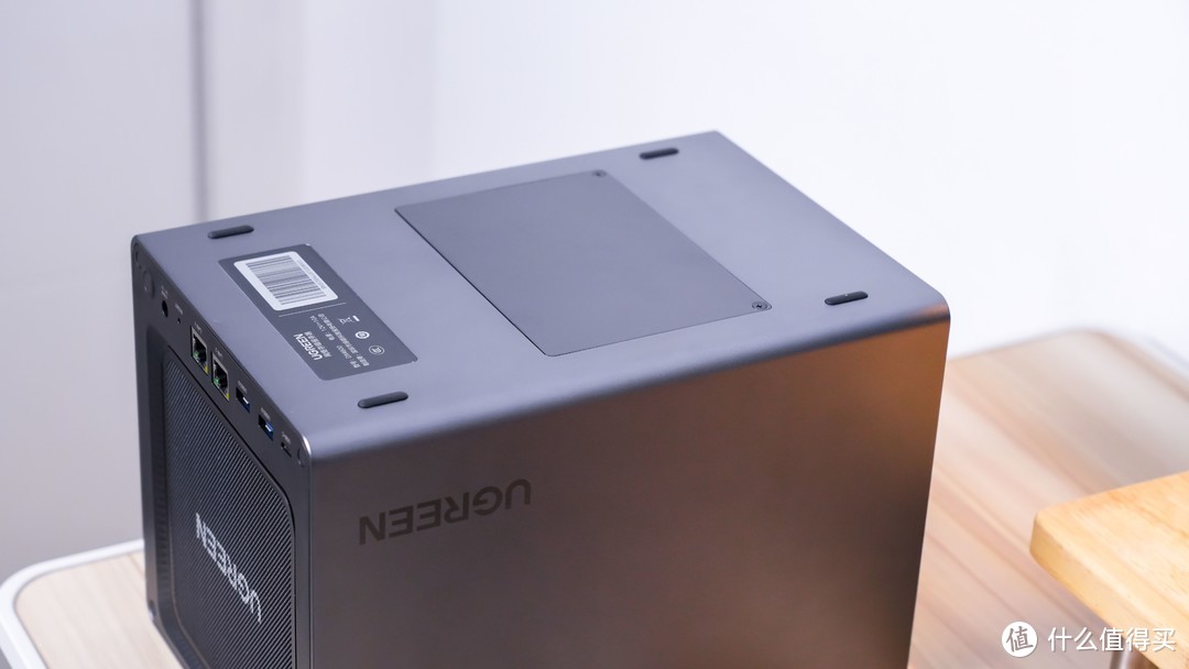 四盘位、双NVMe、双2.5G丨新旗舰NAS丨绿联DX4600最全评测，一文告诉你值不值得买？