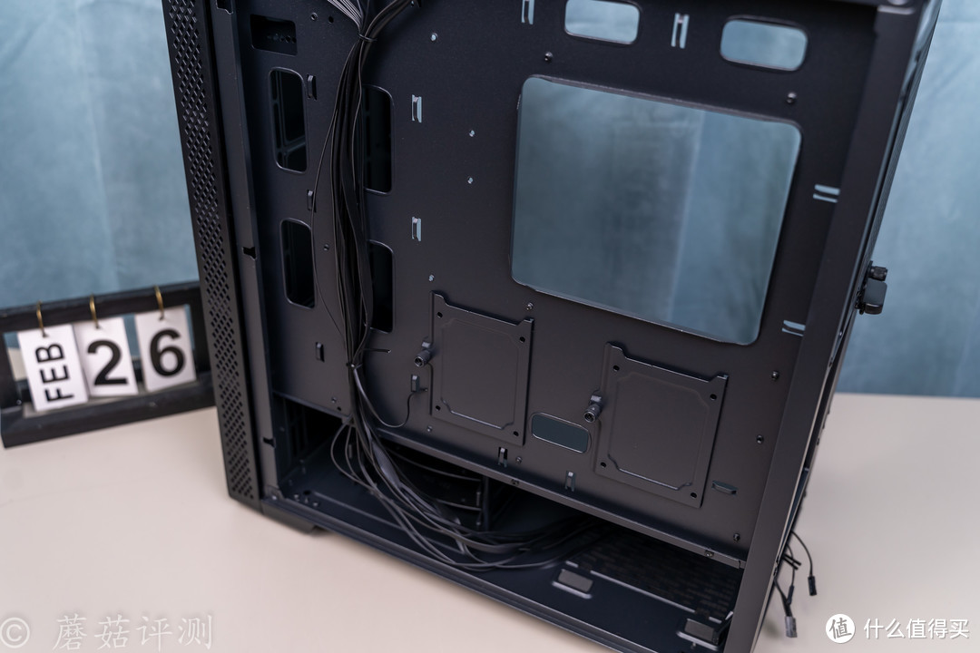 低调沉稳，安静冷静、Tt（Thermaltake）启航者S5 PLUS机箱 评测