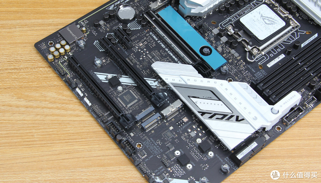 intel的值你冲不冲！冲冲 冲冲！i7-13700K不完全测试，AMD傻眼