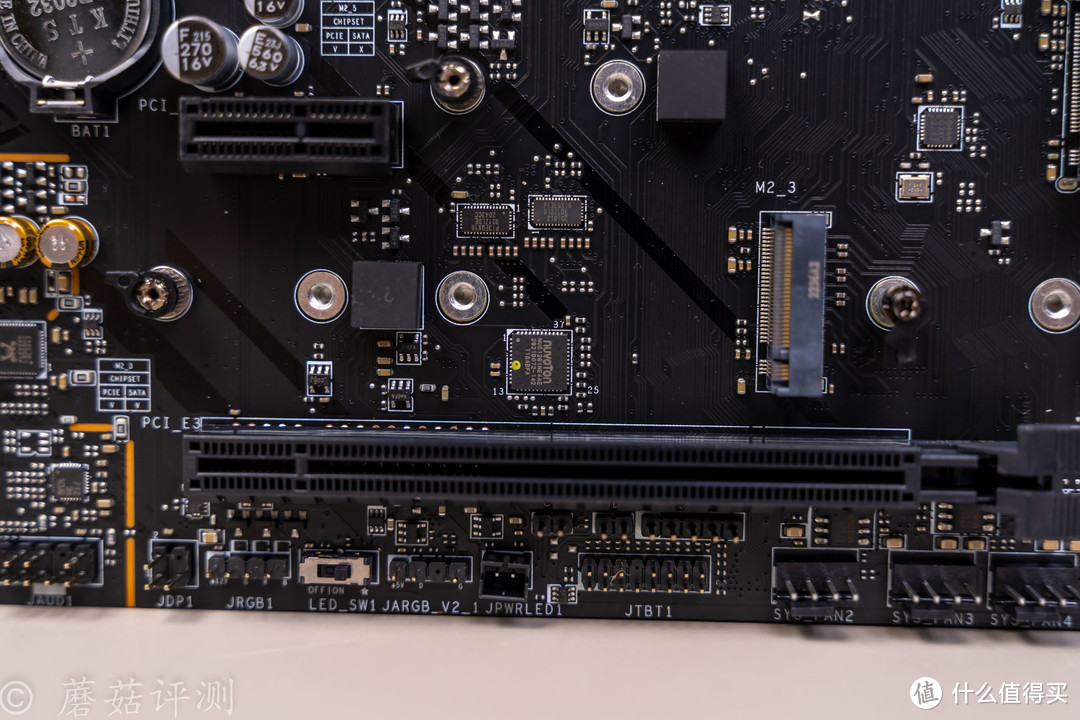 用料和拓展性全方位升级、微星MPG Z790 EDGE WIFI DDR4刀锋主板 拆解评测