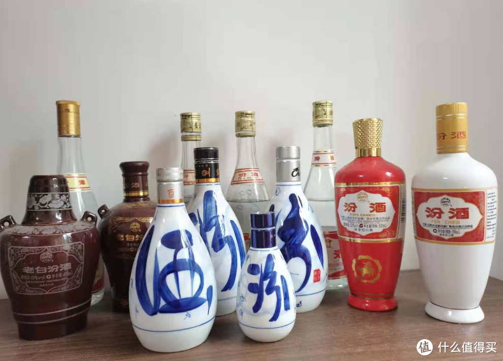 酒桌“品酒”不懂行，只会笑着说好喝？25年评酒师教你好酒如何夸