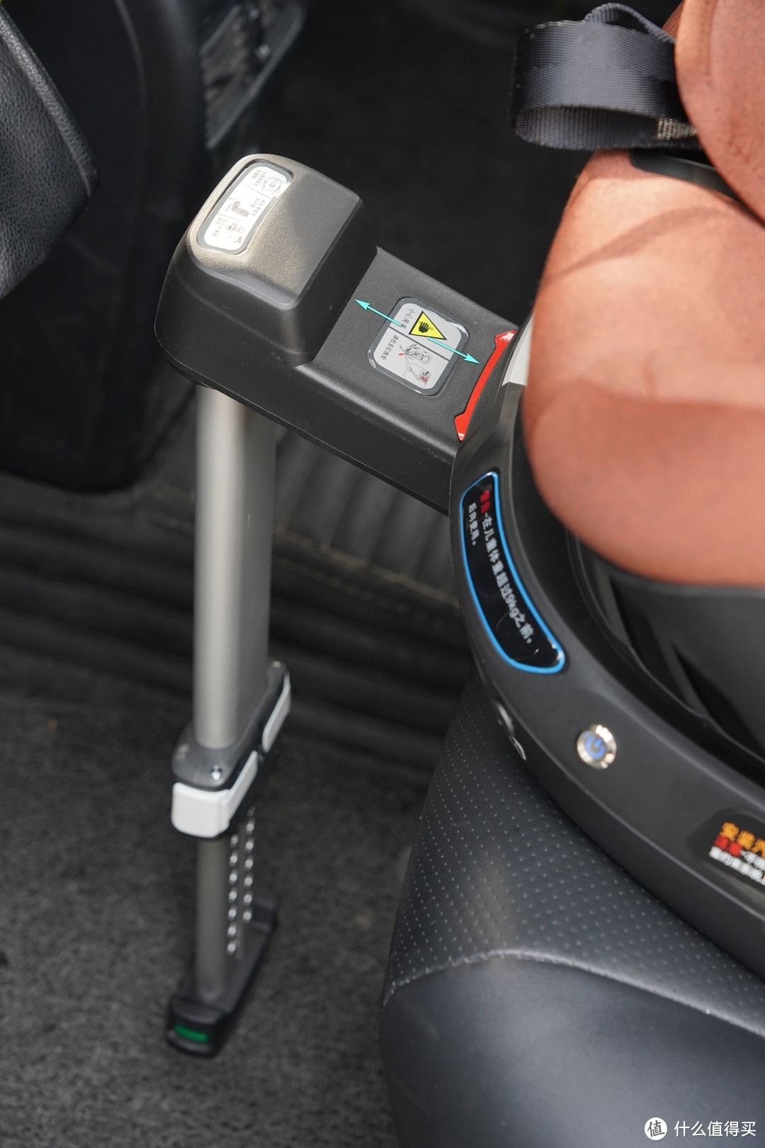 好用才推荐 能智能检测安装状态的惠尔顿智转Pro安全座椅