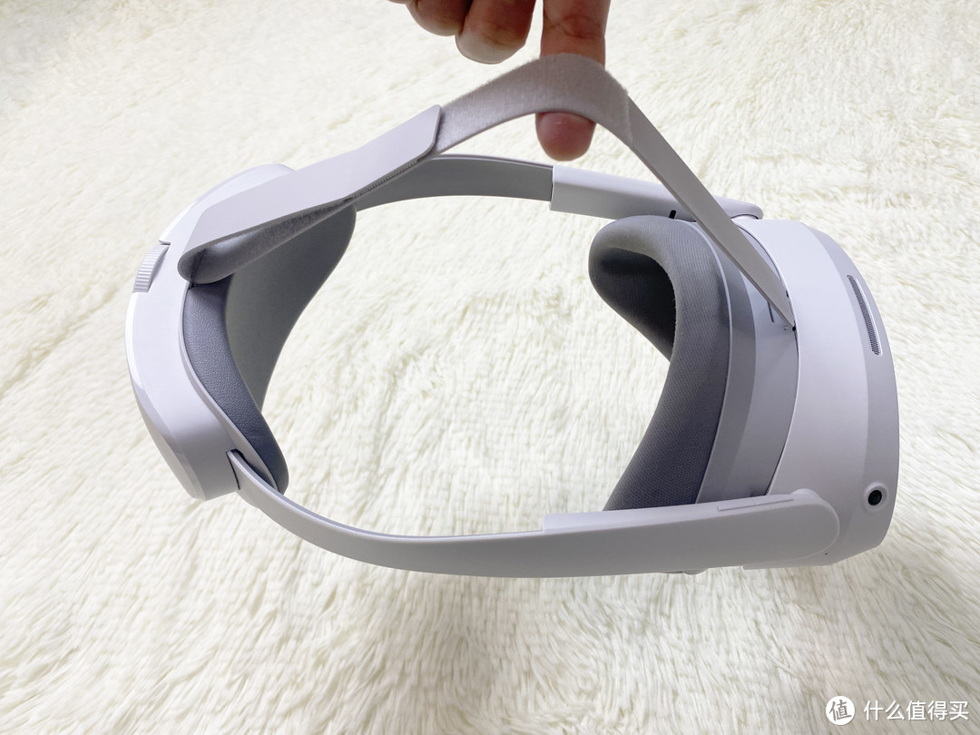 打开精彩新奇的视觉新世界：PICO 4 畅玩版 VR 一体机使用评测
