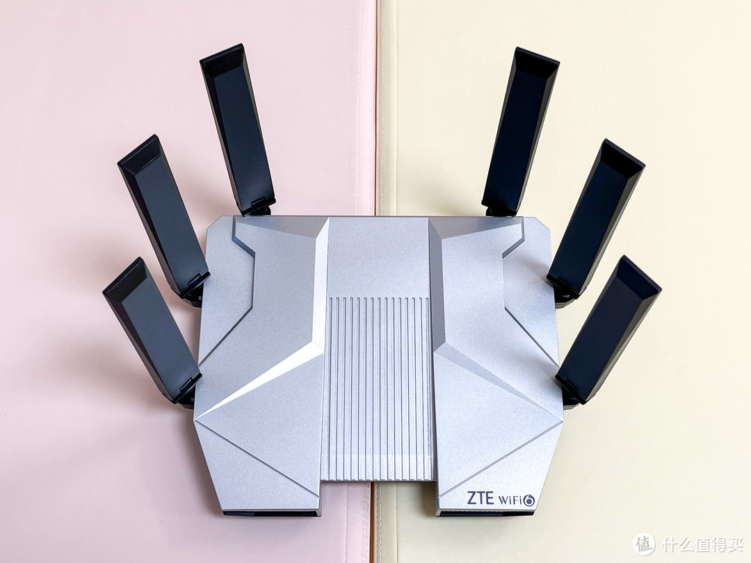 这个才是Wi-Fi 6无线路由器真·旗舰机：双2.5GE网口的中兴AX5400 Pro+抢先玩，和AX5400 Pro组Mesh网体验