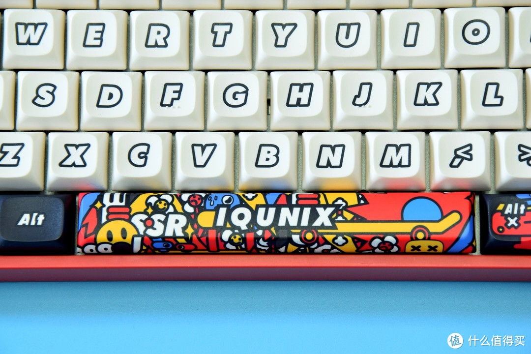 自由不羁，彰显个性-IQUNIX F97涂鸦日记无线机械键盘开箱