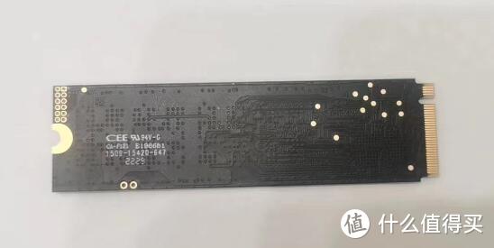 致态新品TiPlus7100 1T测试