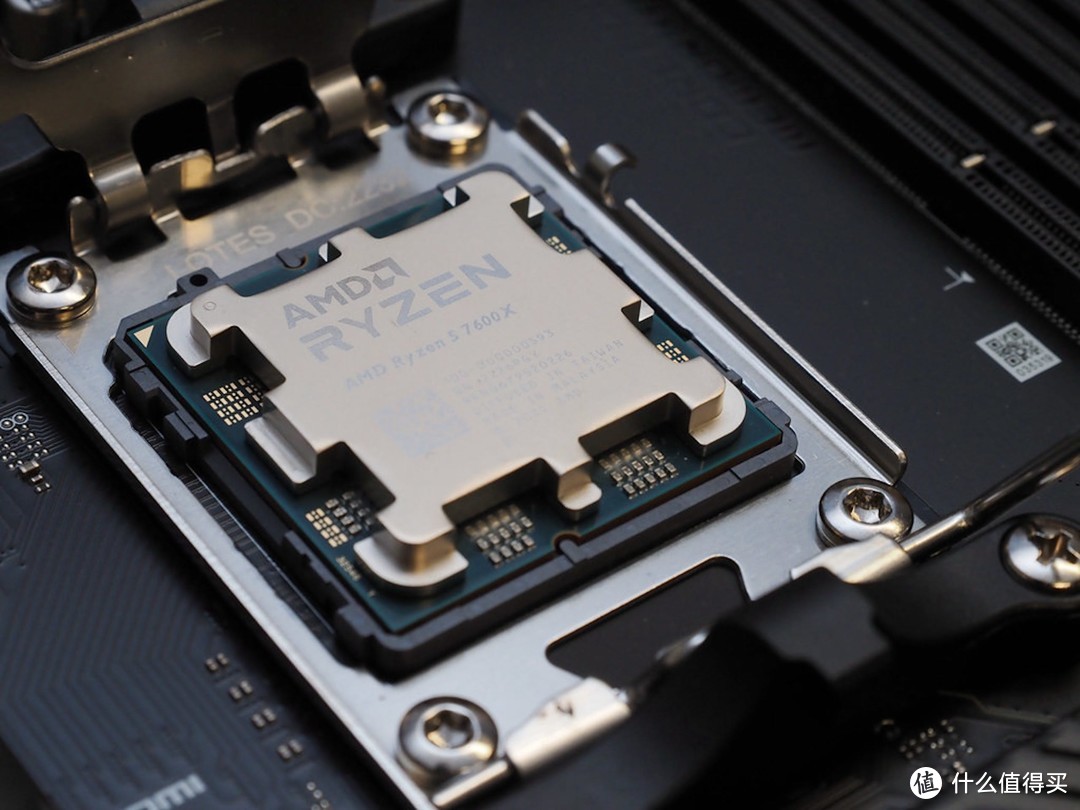 AMD Ryze 5 7600X 处理器与 MSI B650M MORTAR WiFi 主板评测，相对接近主流价位的系统组合