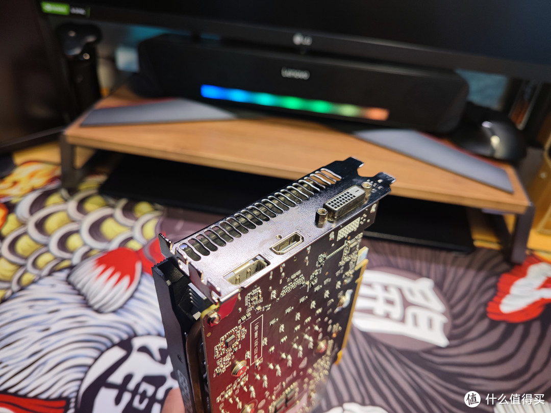 解锁200fps吃鸡1080p游戏自由:589矿渣显卡索泰gtx1660super矿卡开箱