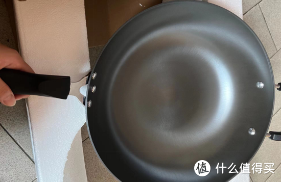 开箱测评：炊大皇不锈铸铁锅，氮化防锈有质感