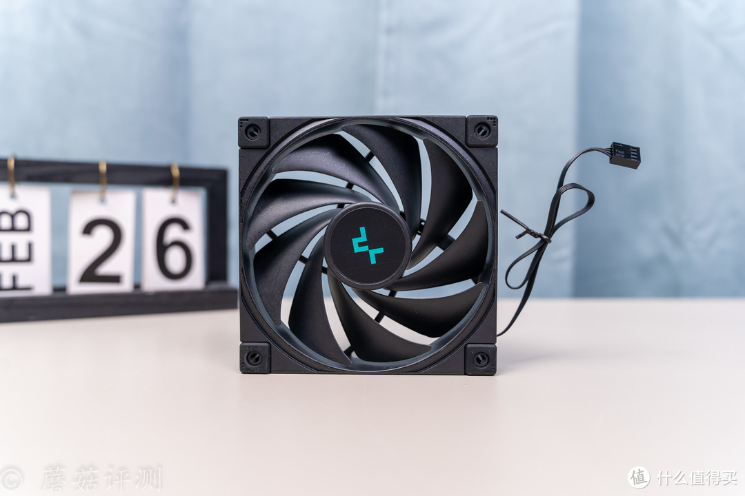 性能强劲，稳稳压住13700K、九州风神（DEEPCOOL）冰魔方360CPU水冷散热器 测试