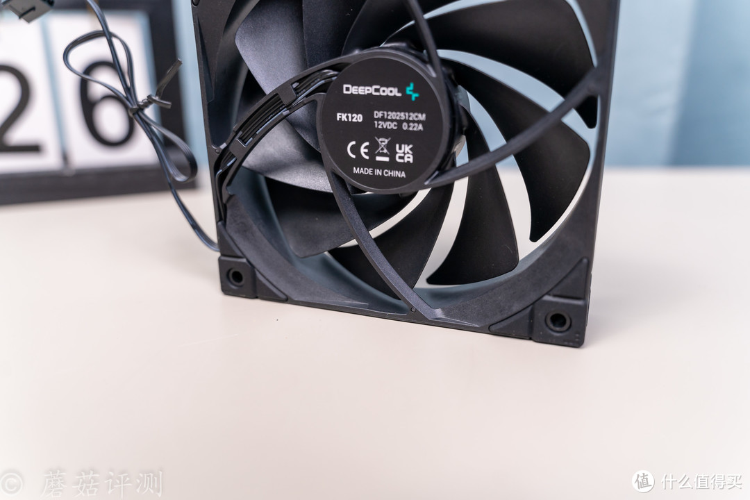 性能强劲，稳稳压住13700K、九州风神（DEEPCOOL）冰魔方360CPU水冷散热器 测试