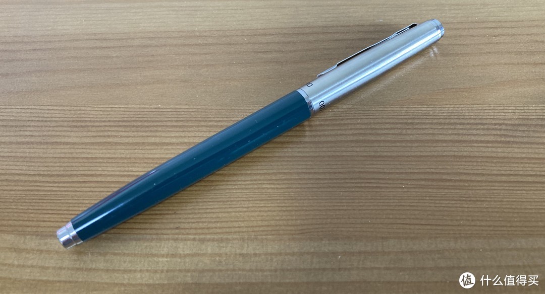 很酷的型号，很便宜的价格，可以无限回购的英雄钢笔。