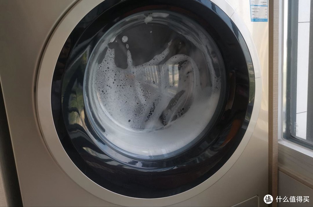 为什么很多人用过滚筒洗衣机后，又用回了波轮洗衣机？原因很简单！