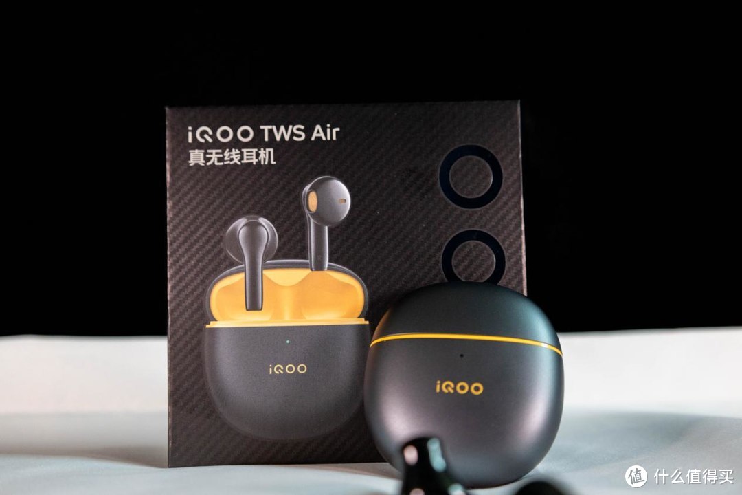 【开箱评测】电竞风格的iQOO TWS Air首发开箱！