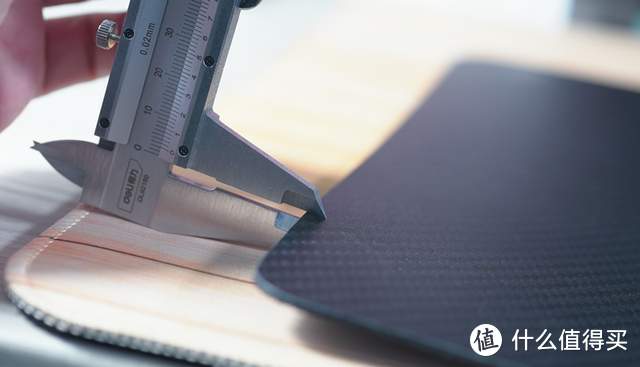 碳纤的品质，桌面质感瞬间拉满-墨罗碳纤维桌垫