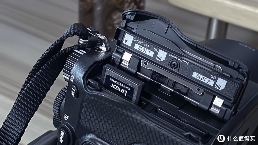 顶配存储卡丨索尼旗舰相机必备，雷克沙CFexpress Type A卡到底表现如何？