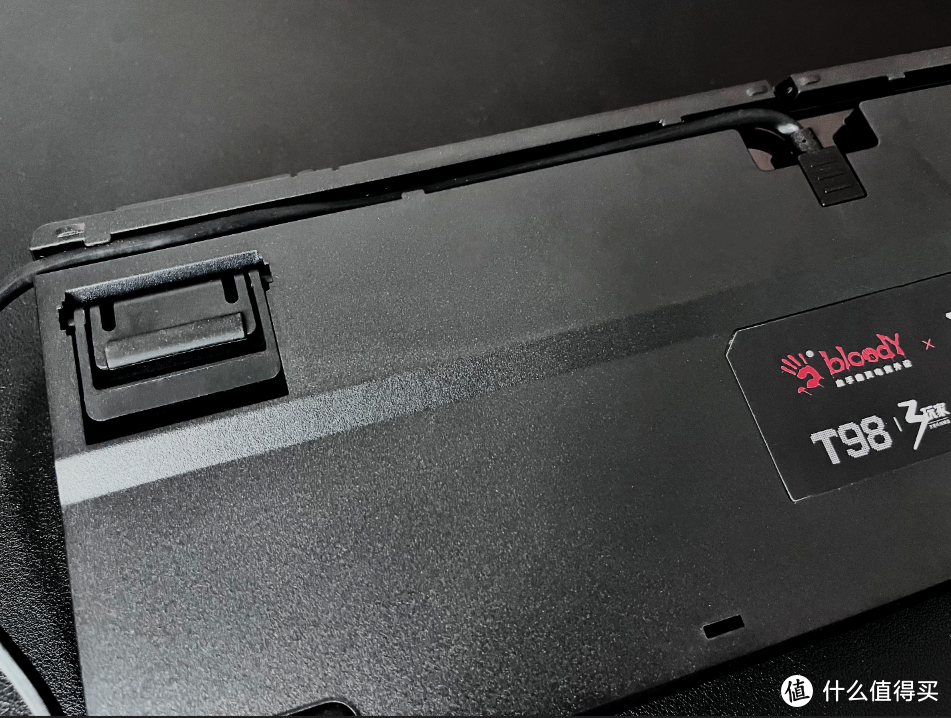 一键体验三种轴体，血手幽灵3玩家变速机械键盘 T98永劫版测评