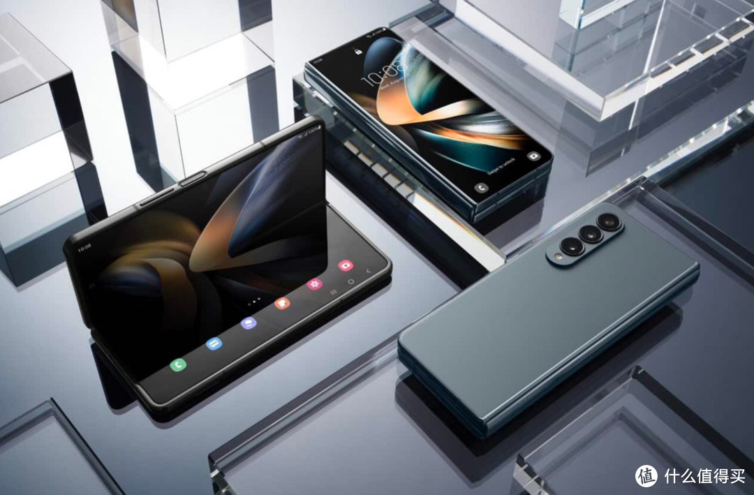 最强折叠手机推荐！三星 Galaxy Z Fold 4：总结5大优点，颜值是真高