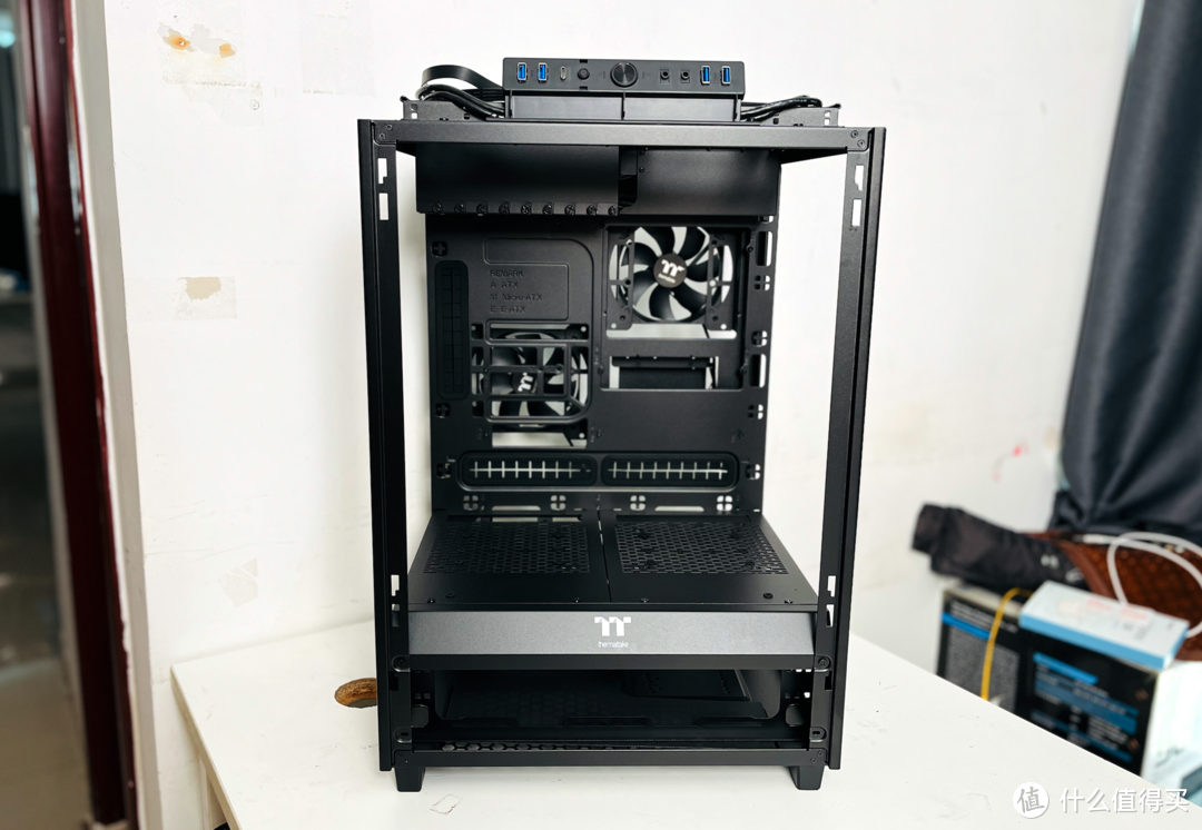 真海景房非他莫属：TT Tower500塔式机箱+钢影TOUGHLIQUID Ultra 360水冷+钢影PF1白金全模组850w