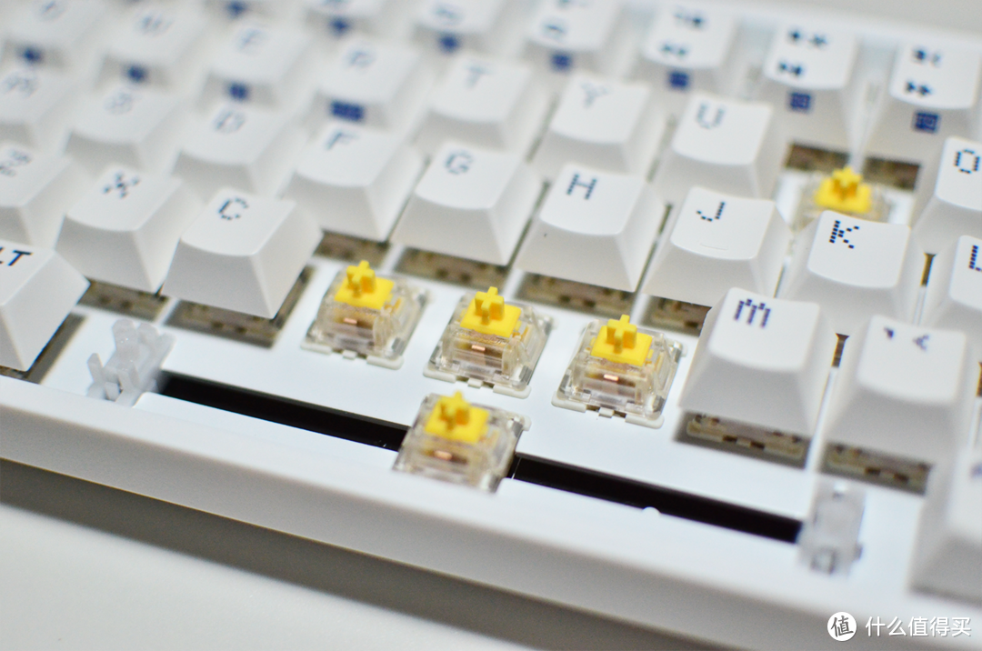 颜值出众的米物机械键盘之一，米物Z680键盘像素1985版使用分享