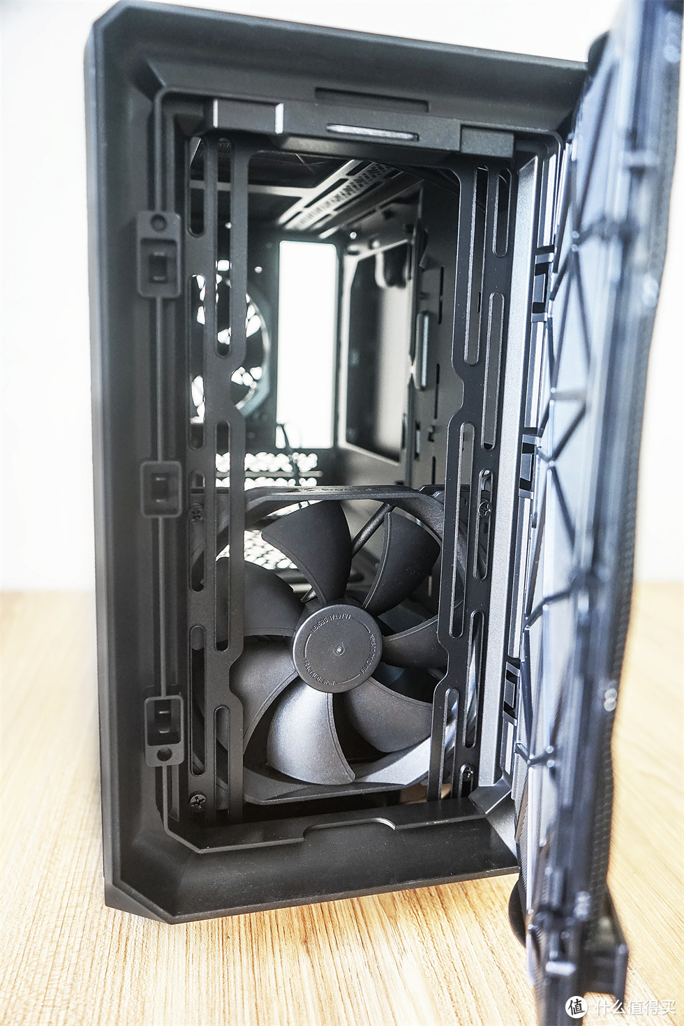 13600K+华擎Z790 PG-ITX+索泰3060月白显卡+分形工艺Meshify2 nano机箱装机