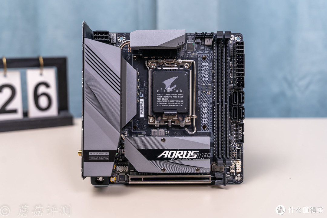 精致小巧，用料出众、技嘉迷你雕B660I AORUS PRO DDR4主板 拆解评测