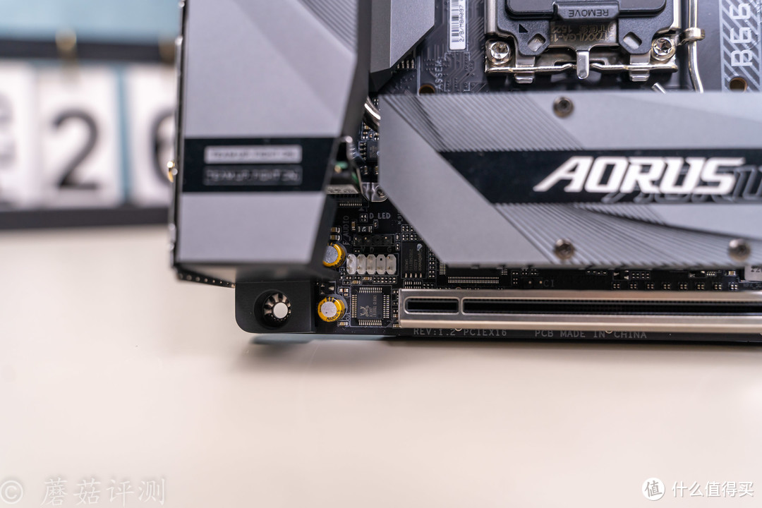 精致小巧，用料出众、技嘉迷你雕B660I AORUS PRO DDR4主板 拆解评测