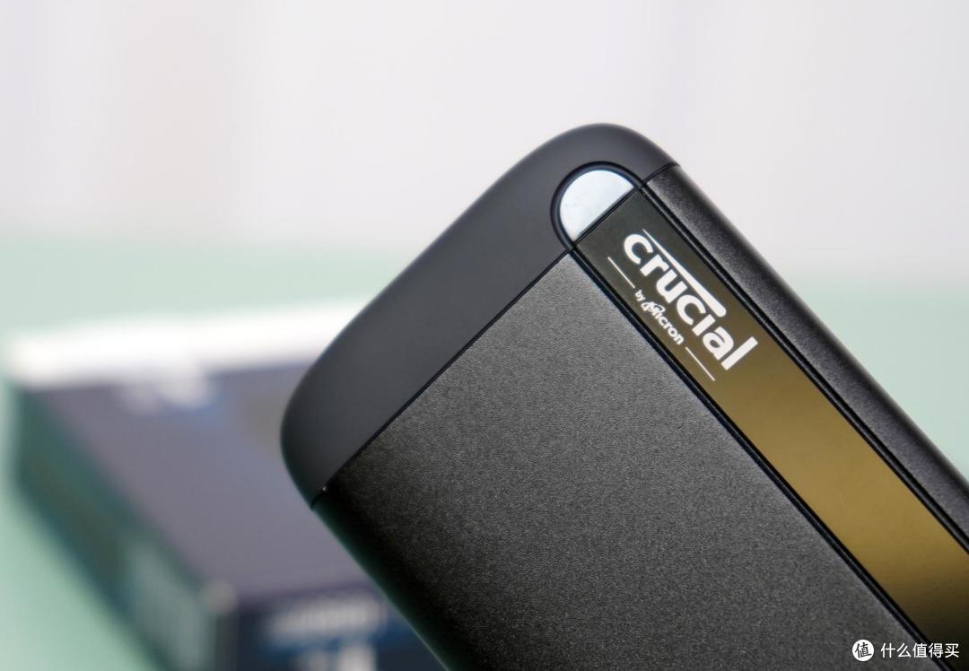 英睿达x8 移动固态硬盘评测:1gb s的起飞速度,谁能不爱?