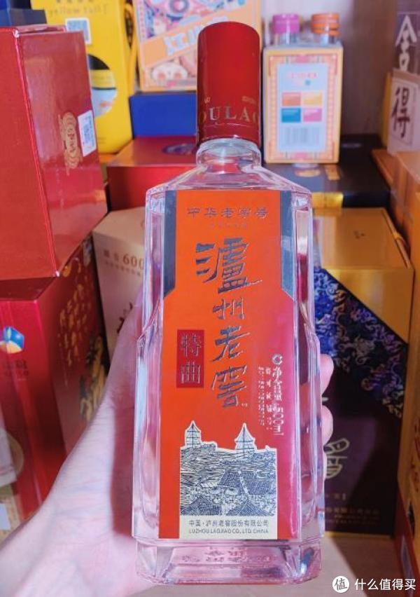 性价比白酒选购指南：浓香“鼻祖”泸州老窖的前世今生，12款泸州老窖特曲