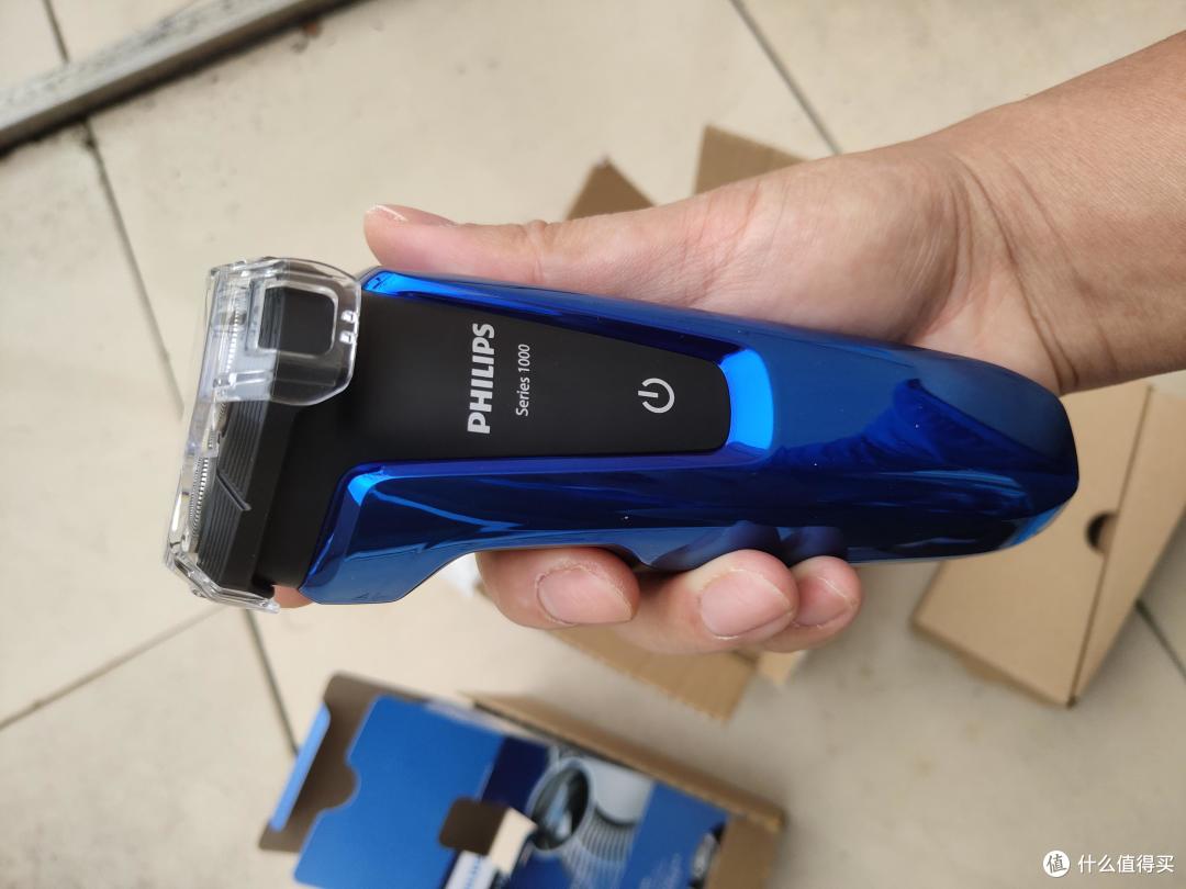 不到百元的国际大牌电动剃须刀——飞利浦 s1050/02开箱