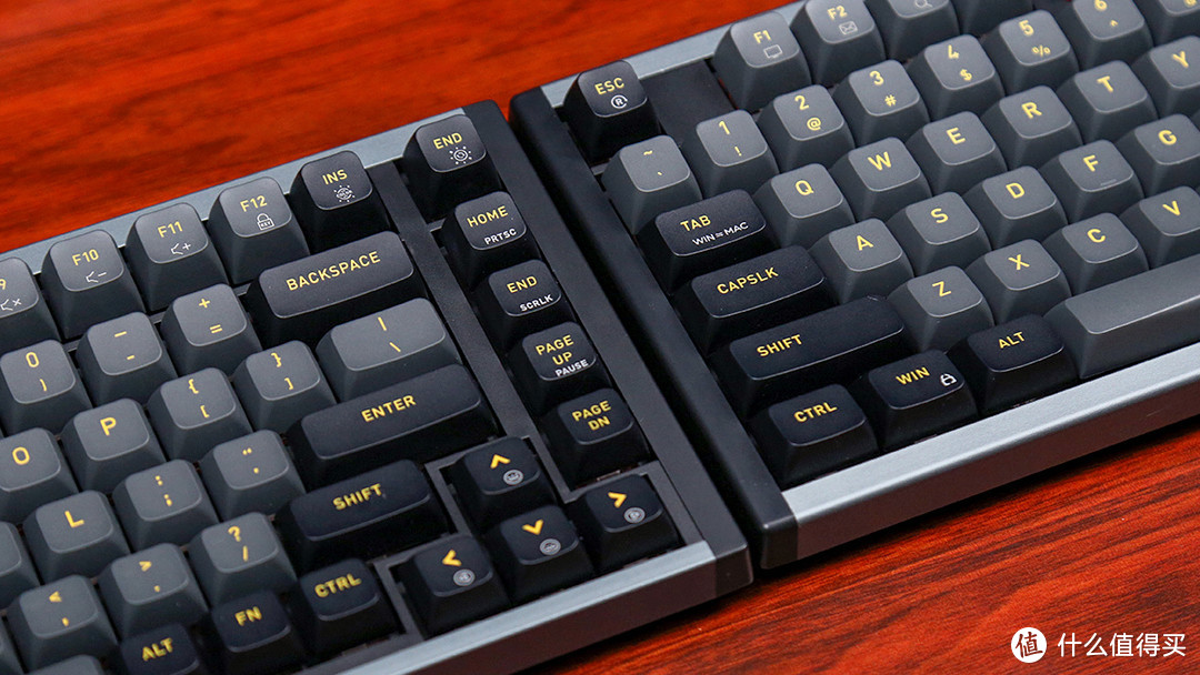 黑峡谷i系列机械键盘评测：质感不俗，配置越级