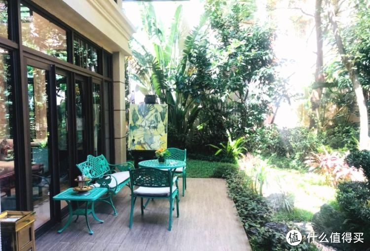 140㎡碧桂园复式别墅，客厅挑高6米，附带100㎡花园和露台