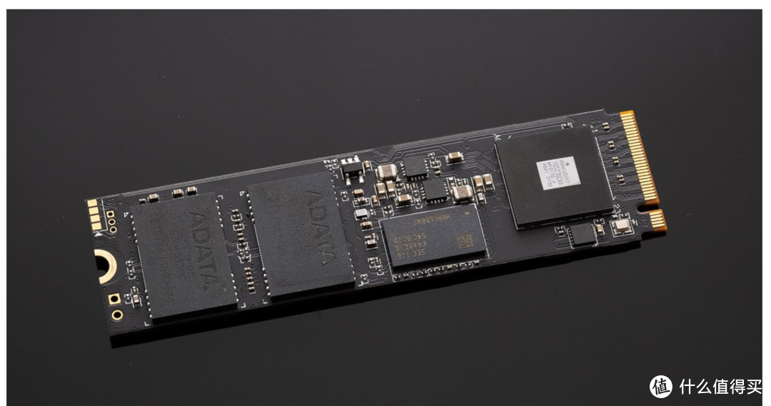 XPG GAMMIX S70 BLADE 2TB SSD 动手玩：PS5 升级大容量高速储存的首选