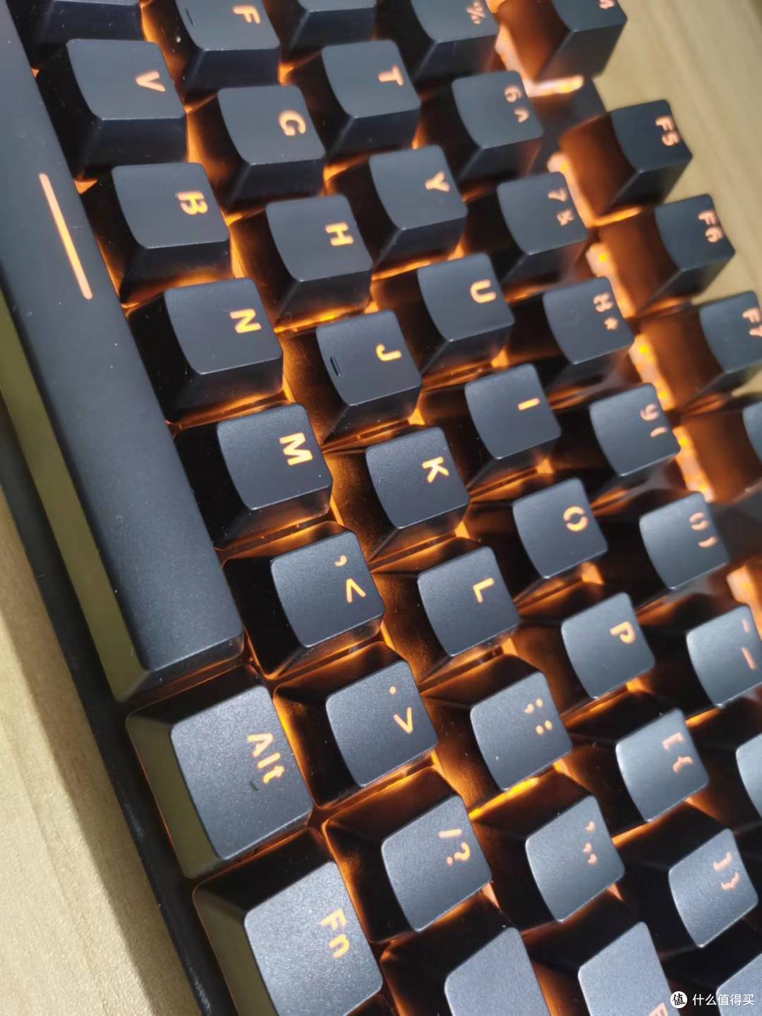 100块钱的平民机械键盘推荐,雷柏v500pro.