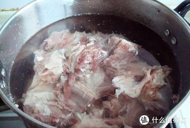 做羊肉汤，羊肉要不要先炒一下呢？