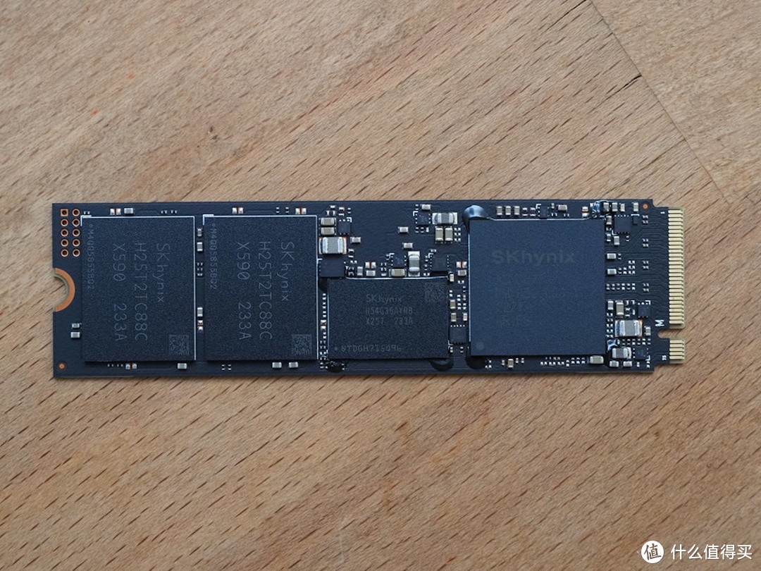 Solidigm P44 Pro PCIe Gen 4.0 1TB SSD 评测，表现合乎预期的高性能 Gen 4.0 SSD
